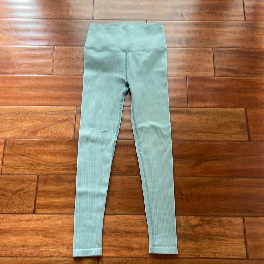 Spirtual Gangster Love Sculpted Ribbed Leggings Size XS/S